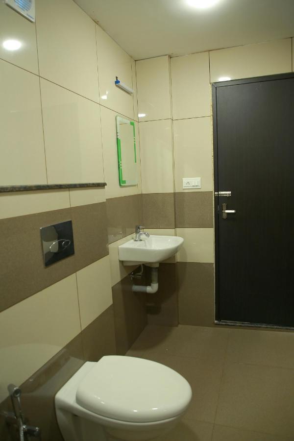 Kalathil Tourist Home Kunnamkulam المظهر الخارجي الصورة