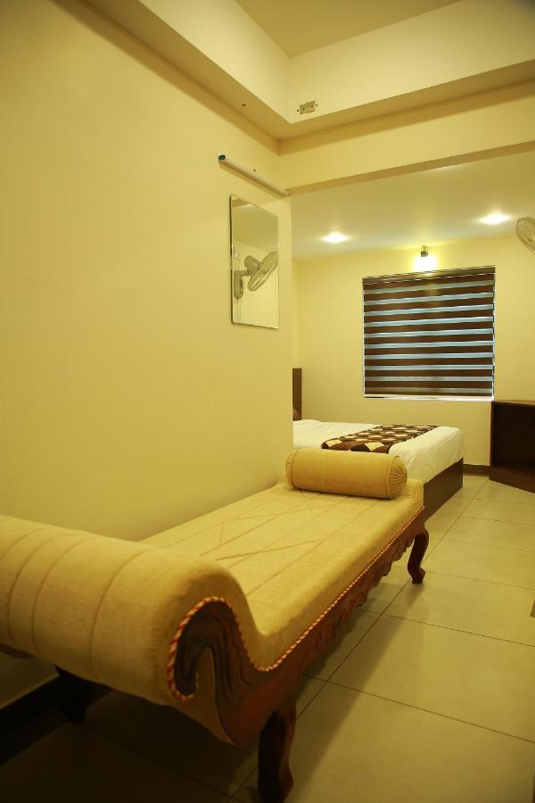 Kalathil Tourist Home Kunnamkulam المظهر الخارجي الصورة
