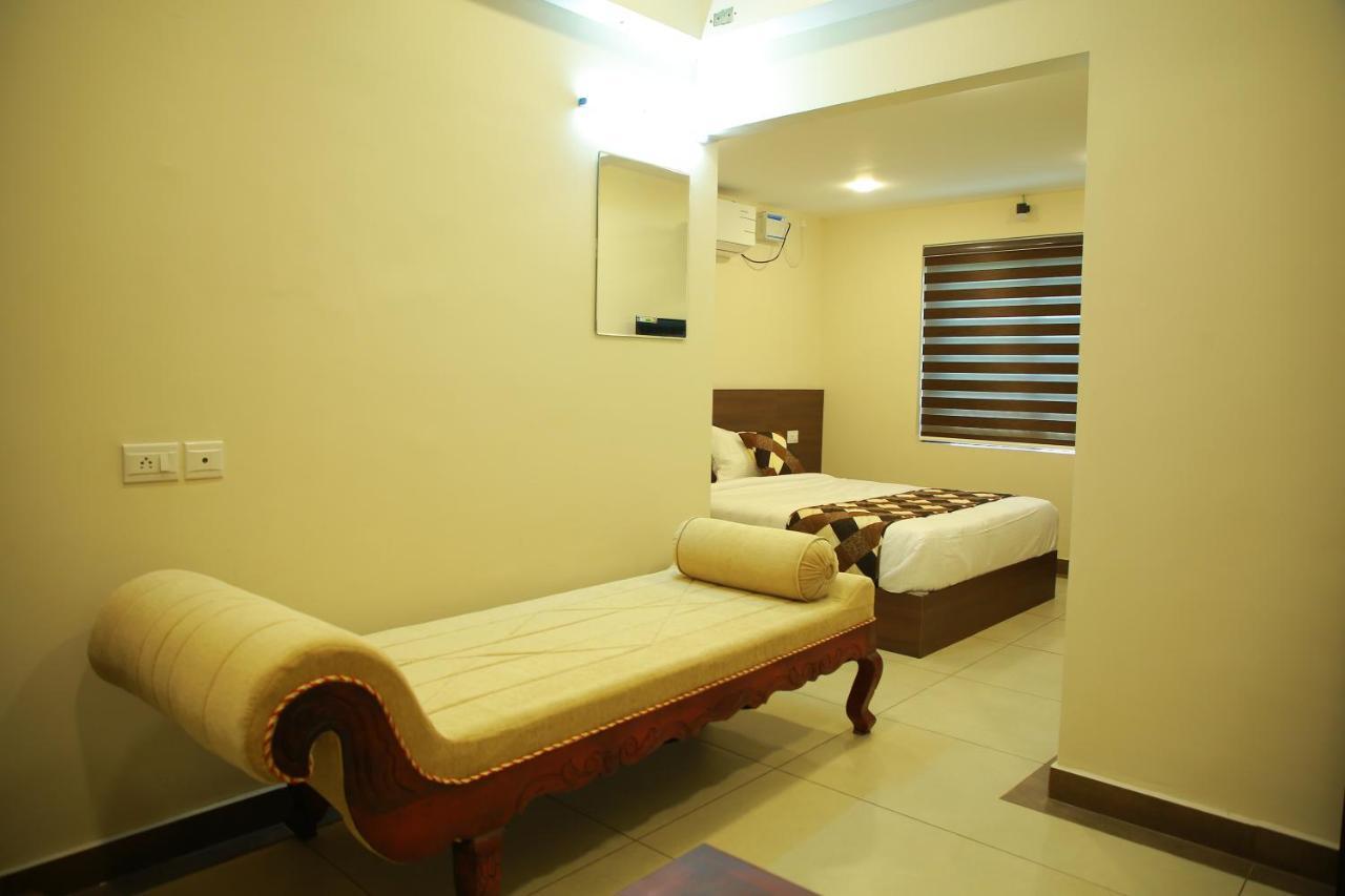 Kalathil Tourist Home Kunnamkulam المظهر الخارجي الصورة