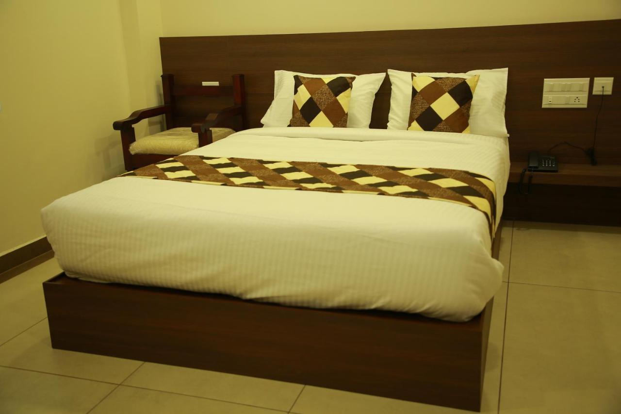 Kalathil Tourist Home Kunnamkulam المظهر الخارجي الصورة