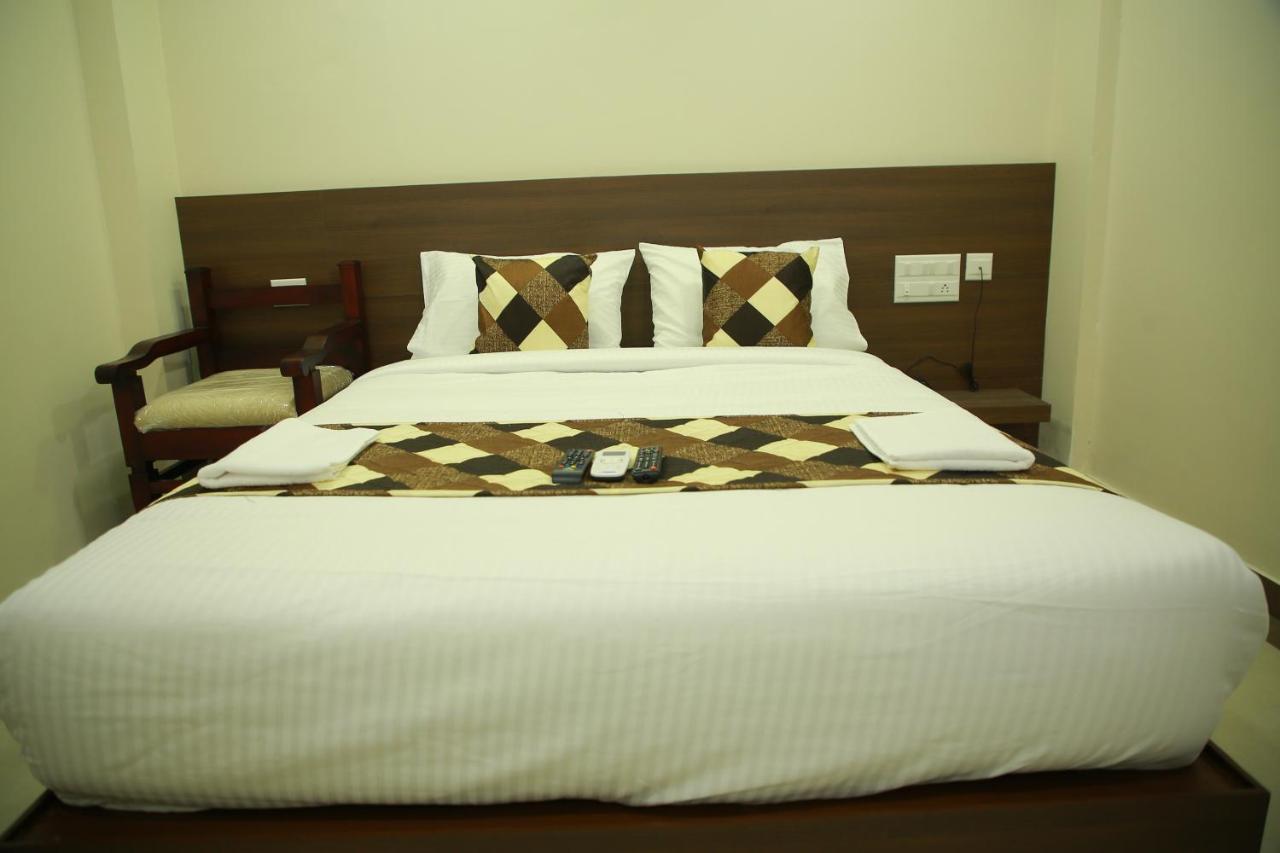 Kalathil Tourist Home Kunnamkulam المظهر الخارجي الصورة